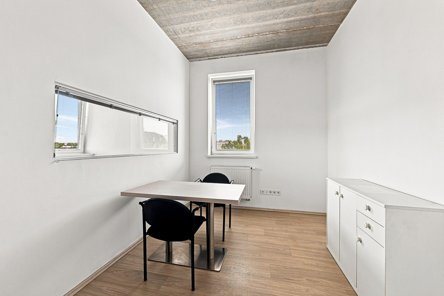 Pronájem kanceláře 32 m² – fotografie 5