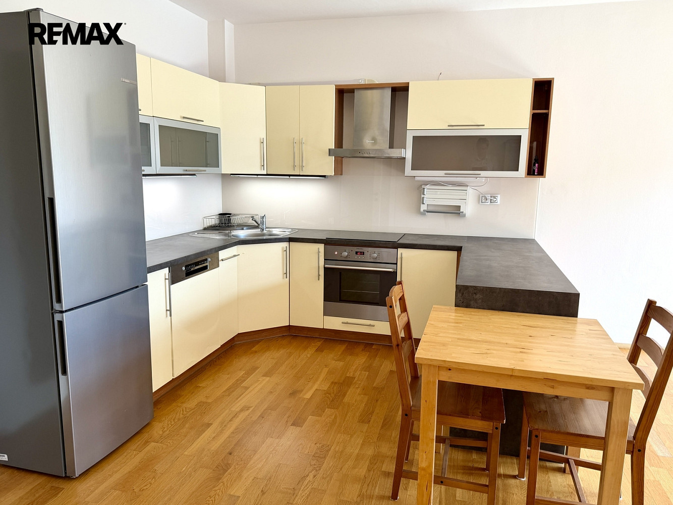 Prodej bytu 2+kk 69 m² – pohled 4
