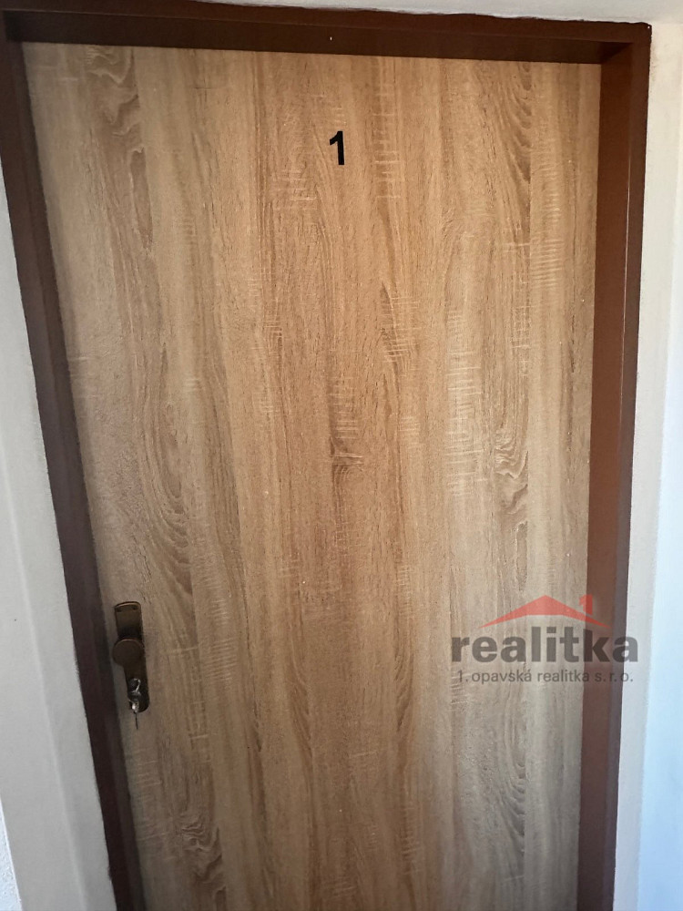 Pronájem bytu 1+kk 27 m² – fotografie 2