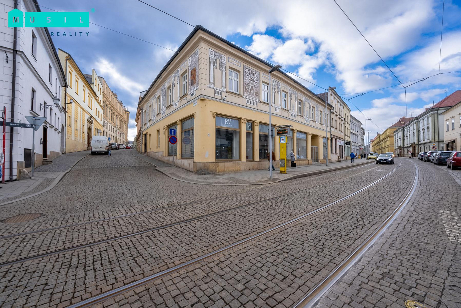Pronájem bytu 2+kk 61 m² – fotografie 3