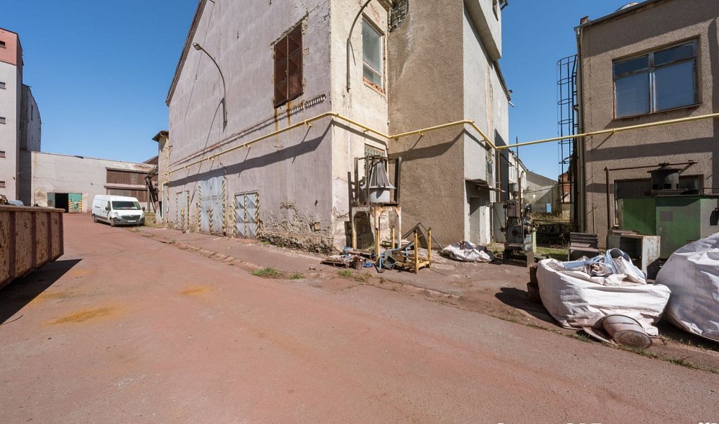 Prodej výrobních prostor 6 500 m², Světlá Hora – náhled fotky 8