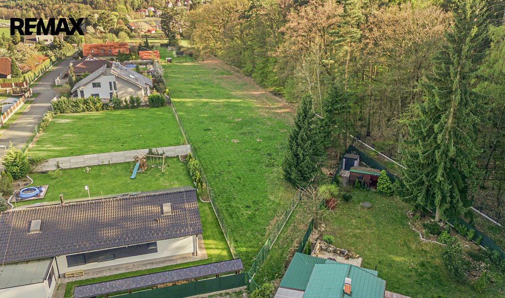 Prodej stavebního pozemku 4 224 m², Louňovice – náhled fotky 3
