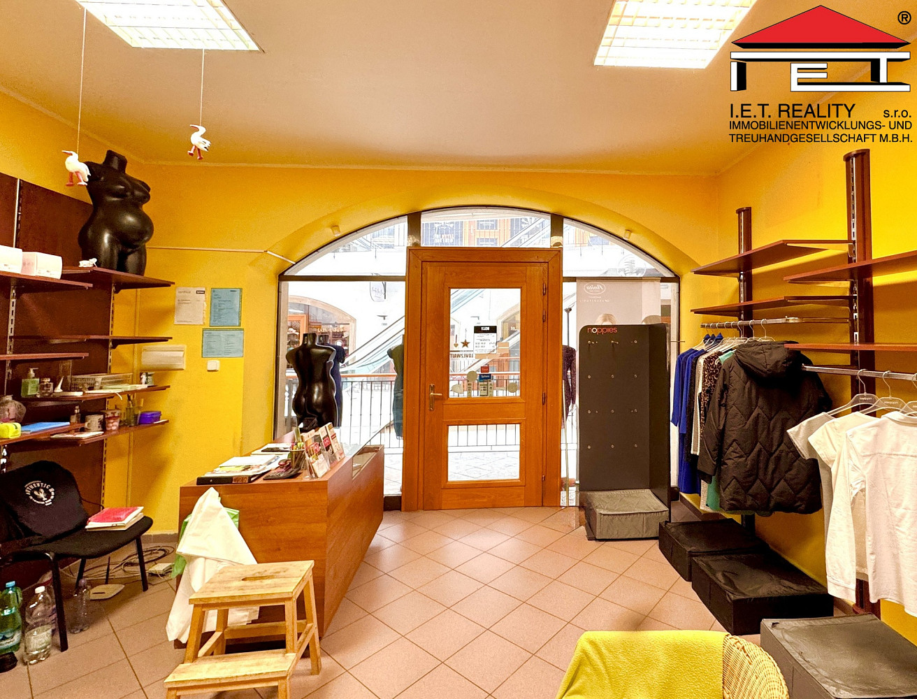 Pronájem obchodních prostor 25 m²