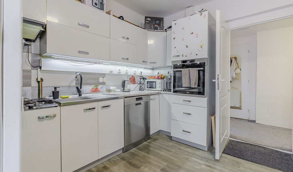 Prodej domu 175 m² s pozemkem 753 m², Kladno – náhled fotky 2