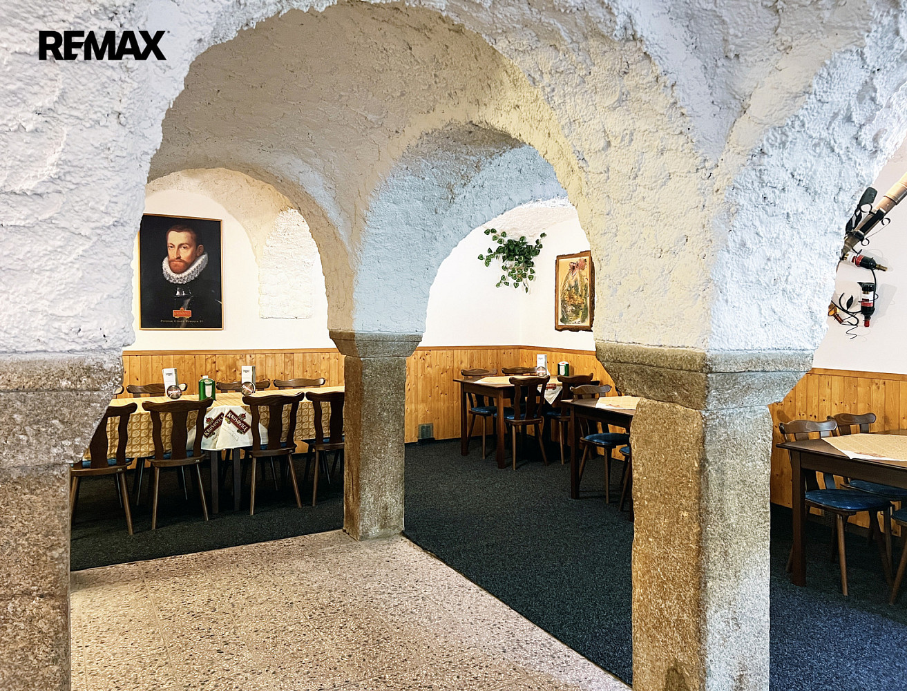 Prodej apartmánů s restaurací a vinárnou 510 m², pozemek 706 m², Jindřichovice – pohled 2
