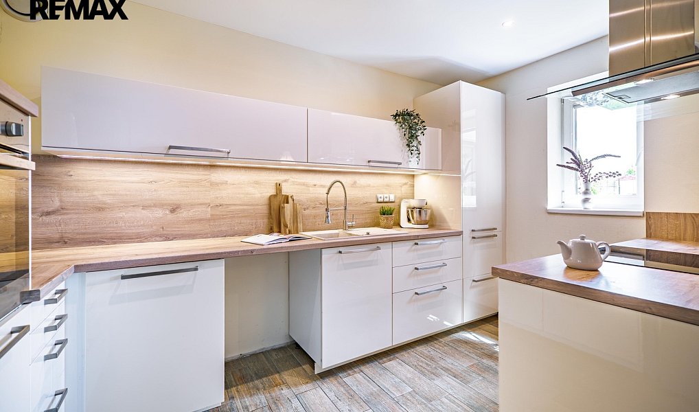 Prodej domu 239 m² s pozemkem 1 199 m², Květnice – náhled fotky 6