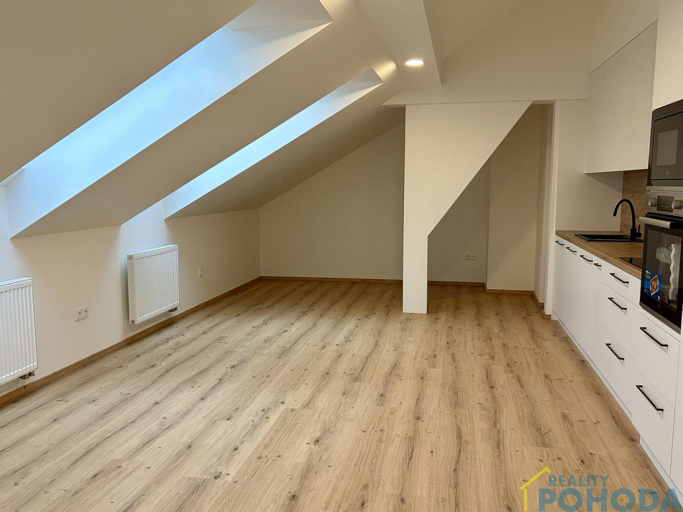 Pronájem bytu 3+kk 109 m² — photo 5