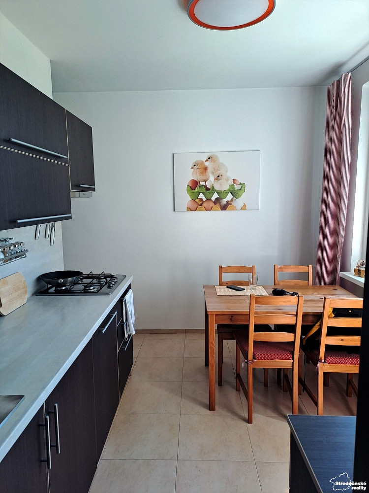 Pronájem bytu 2+1 60 m² – fotografie 3