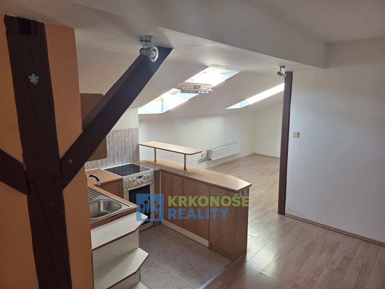 Pronájem bytu 2+kk 58 m² – fotografie 4