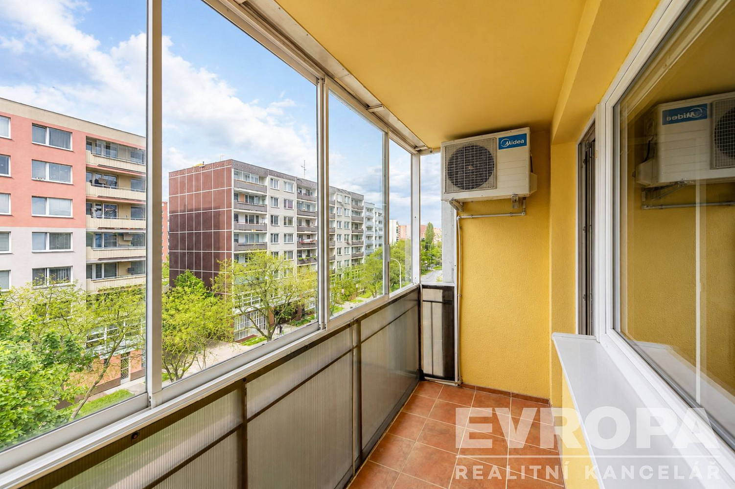 Prodej bytu 3+1 77 m² — photo 2