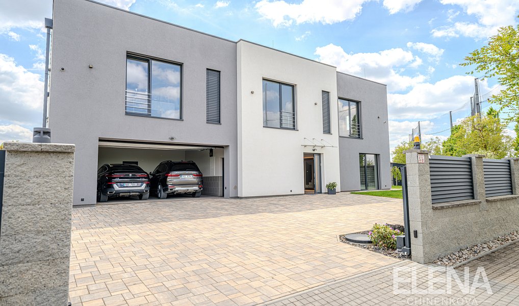 Prodej domu 416 m² s pozemkem 1 285 m², Vysoký Újezd – náhled fotky 35