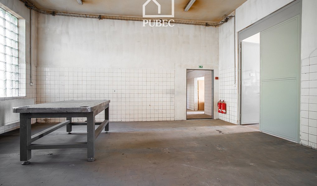 Prodej výrobních prostor 1 327 m², Neuměř – náhled fotky 19