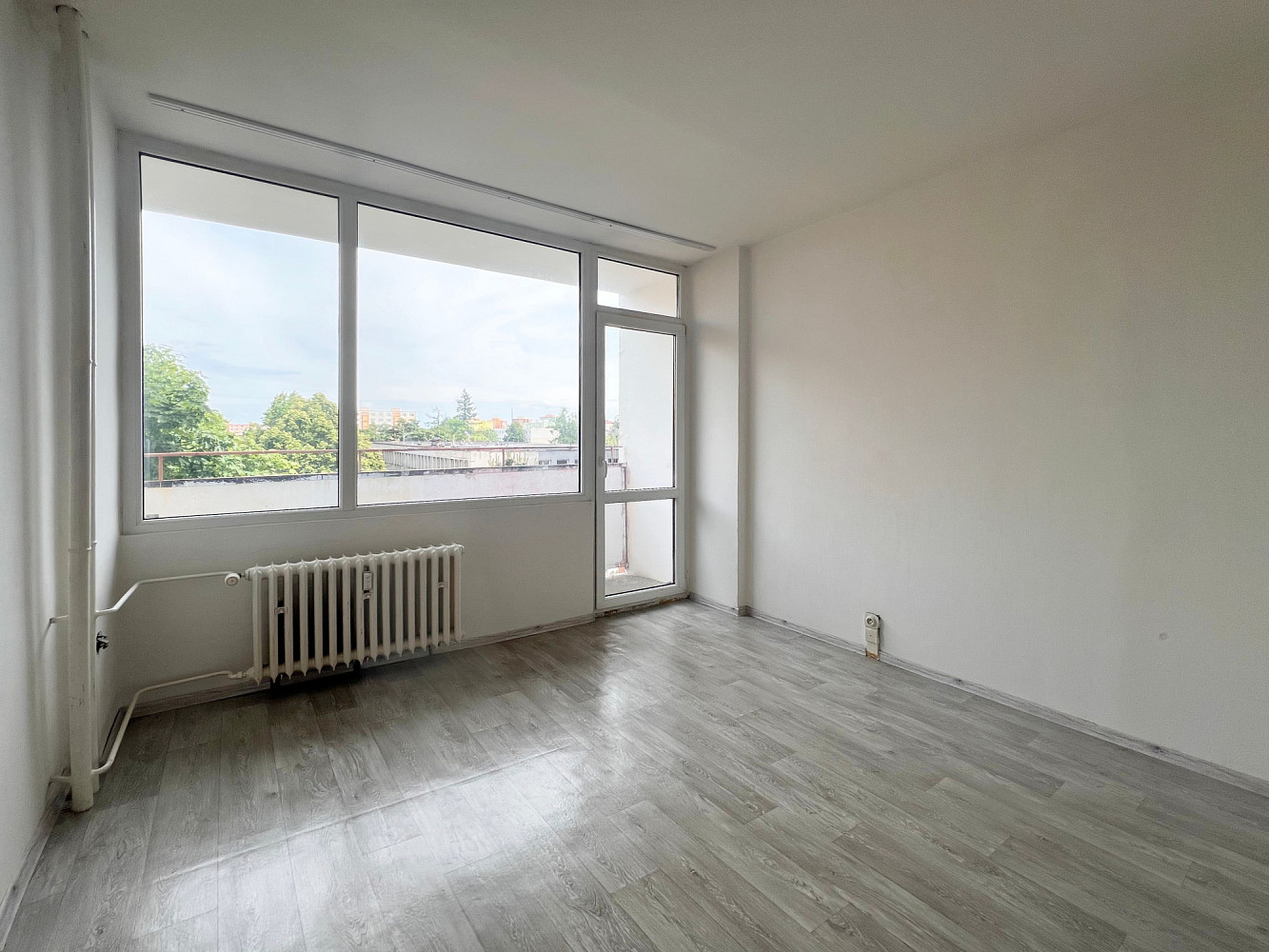 Pronájem bytu 1+kk 22 m² – fotografie 4