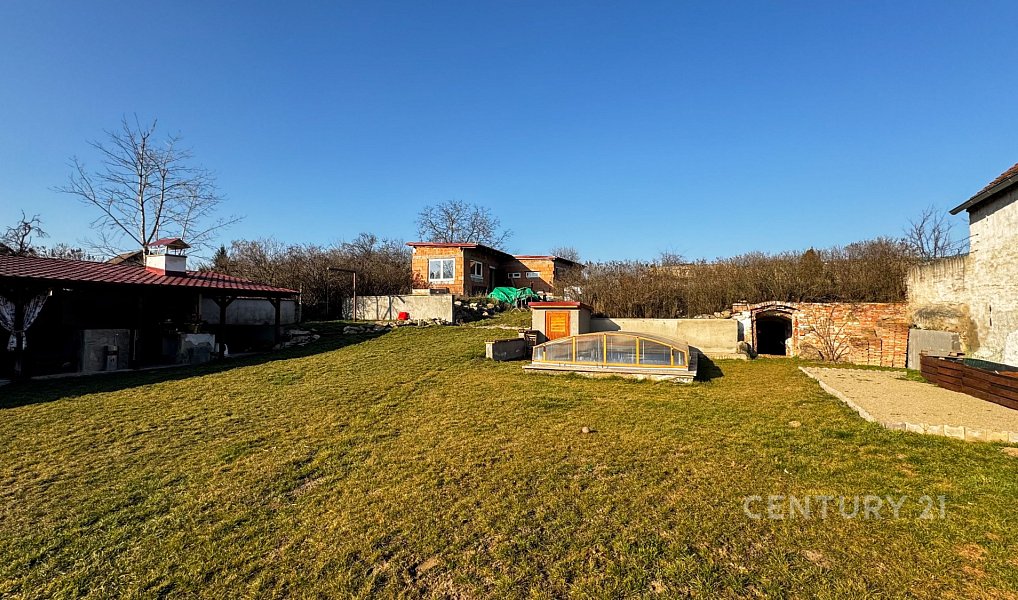 Prodej domu 310 m² s pozemkem 1 492 m², Kubšice – náhled fotky 31