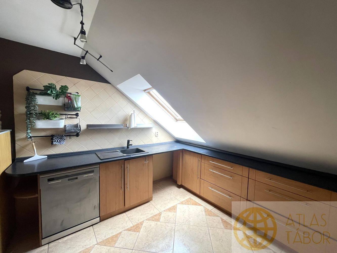 Pronájem bytu 2+1 85 m²