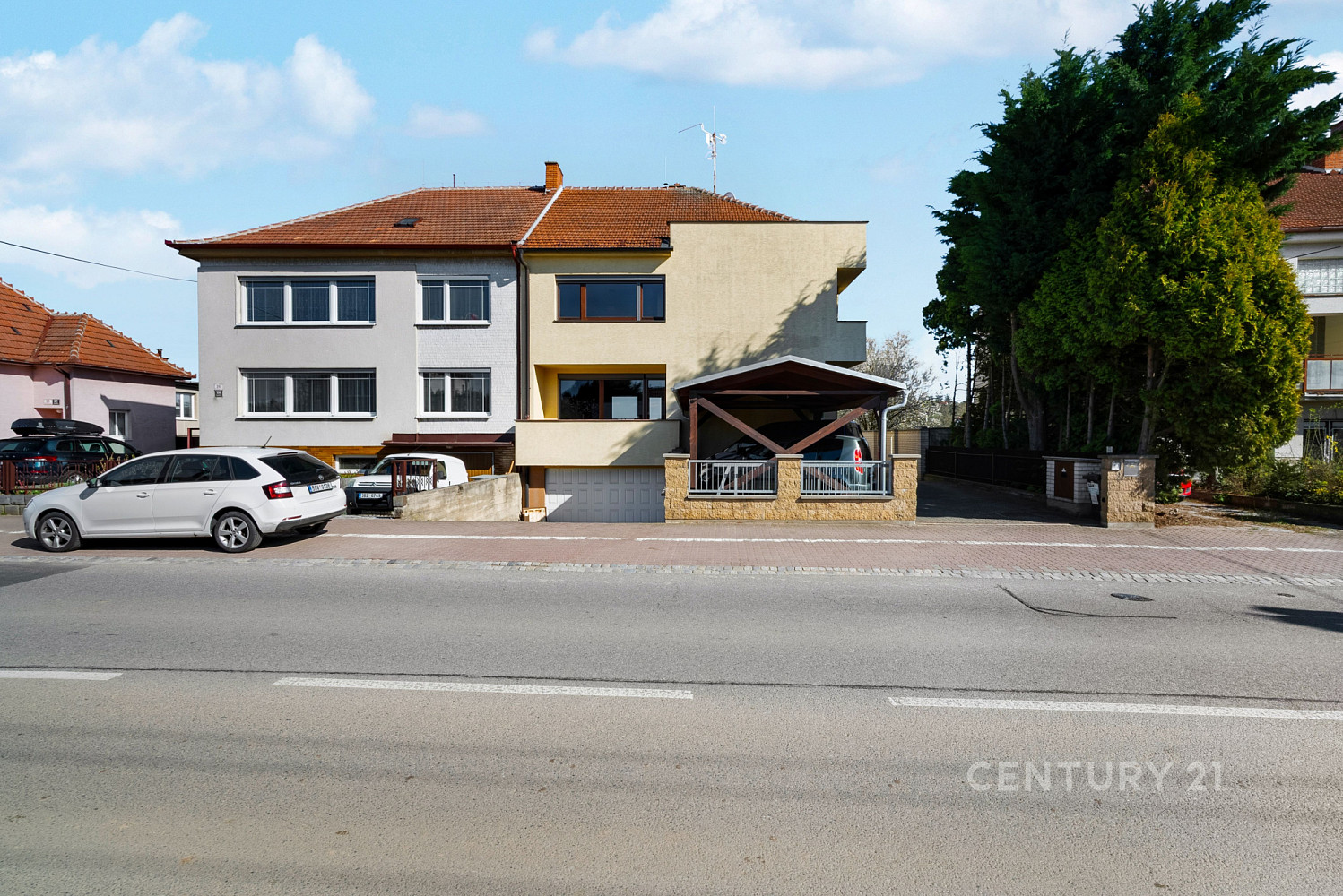 Prodej domu 346 m² s pozemkem 1 494 m²