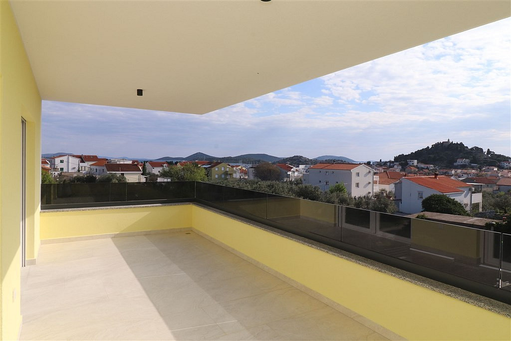 Prodej domu 221 m² s pozemkem 450 m² — photo 4