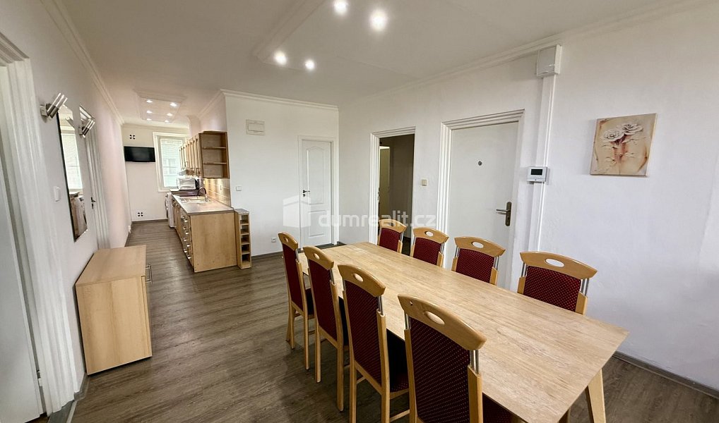 Prodej bytu 4+kk 126 m², Mariánské Lázně – náhled fotky 2
