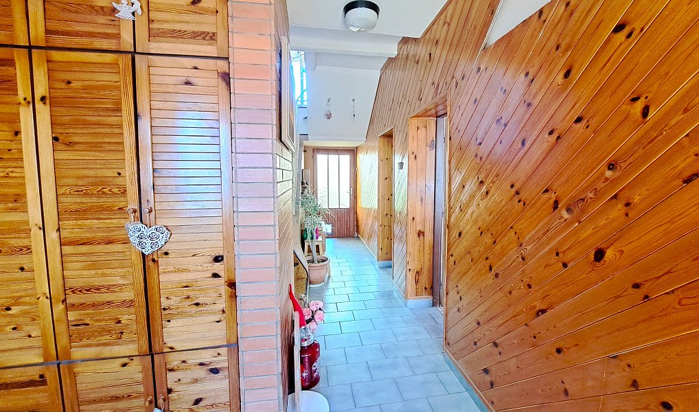 Prodej domu 300 m² s pozemkem 1 830 m², Racková – náhled fotky 14