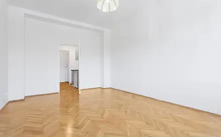 Pronájem bytu 1+kk 28 m², Pod Slovany, Praha 2 - Nové Město