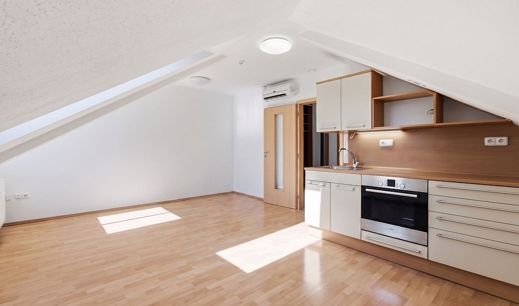 Pronájem bytu 1+kk 35 m², Humpolec – náhled fotky 2