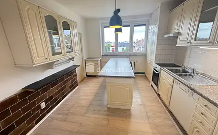Pronájem bytu 3+kk 85 m²