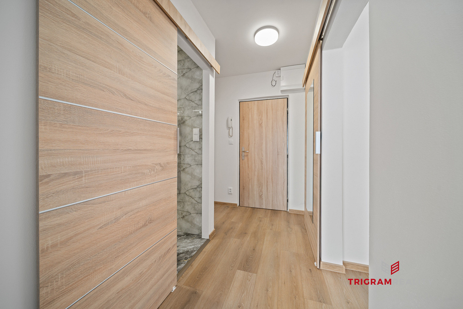 Pronájem bytu 1+1 38 m² — photo 4
