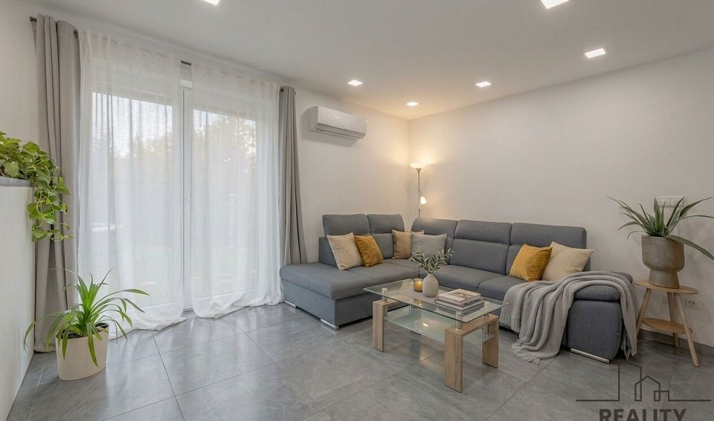 Prodej domu 99 m² s pozemkem 651 m², Kojátky – náhled fotky 2