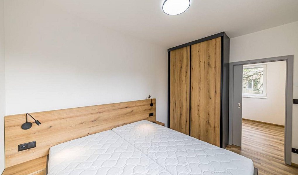 Pronájem kanceláře 86 m², Jindřichův Hradec – náhled fotky 25