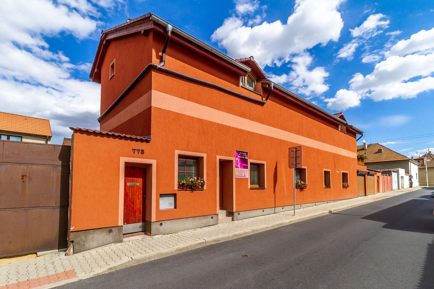 Prodej domu 225 m² s pozemkem 376 m²
