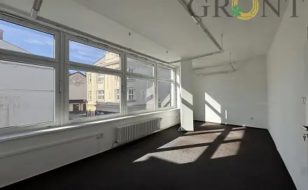 Pronájem obchodních prostor 36 m², Masarykovo nám., Karviná - Fryštát