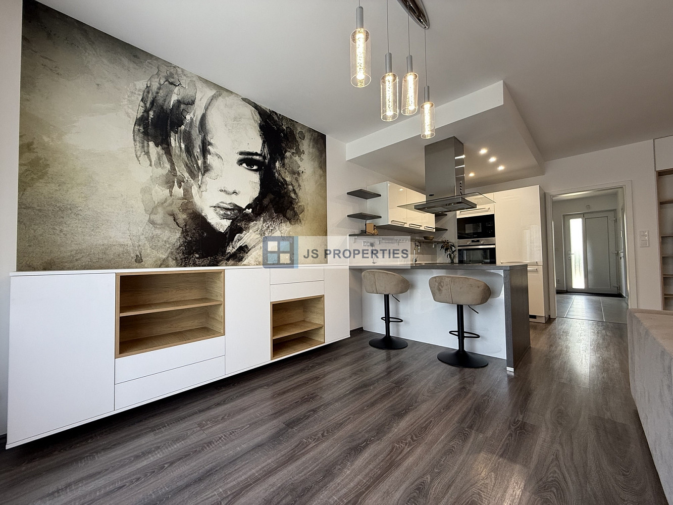 Pronájem domu 160 m² s pozemkem 240 m²
