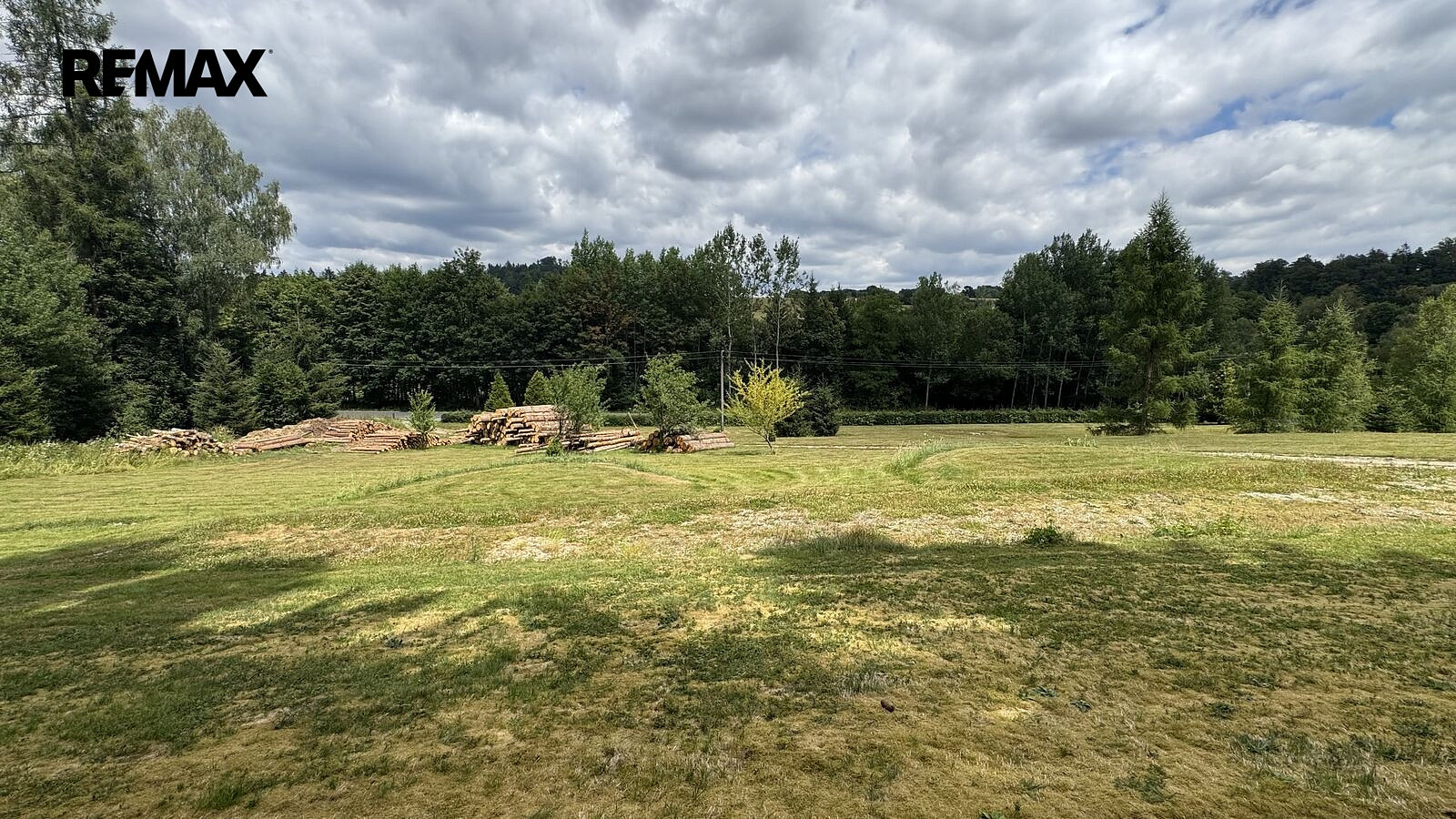 Prodej stavebního pozemku 1 387 m² – fotografie 2