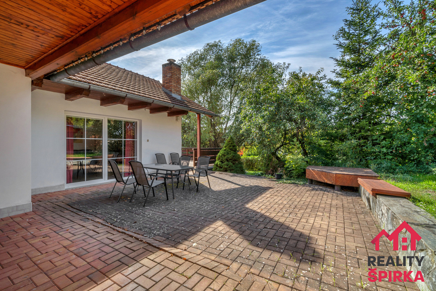 Prodej domu 213 m² s pozemkem 1 204 m² – fotografie 2