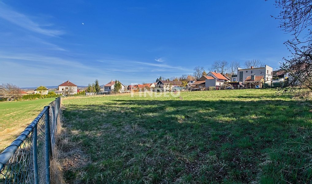 Prodej pole 2 165 m², Újezd – náhled fotky 2
