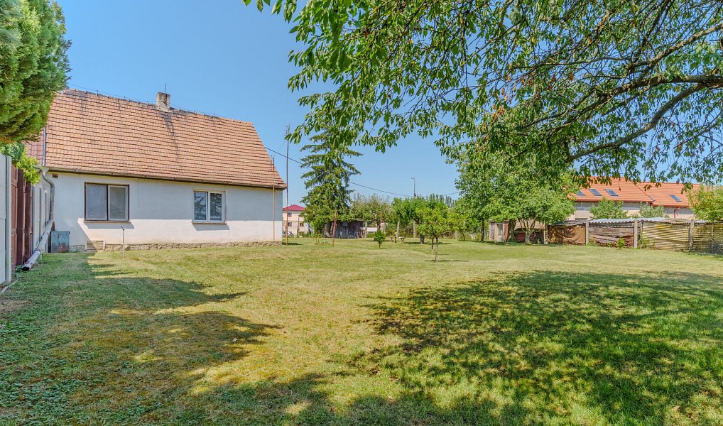 Prodej domu 77 m² s pozemkem 1 057 m², Zeleneč – náhled fotky 24