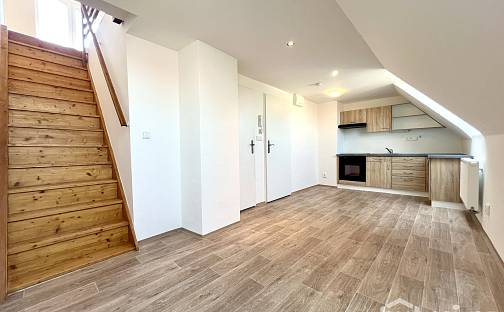 Pronájem bytu 3+1 63 m², Rejskova, Olomouc - Hodolany