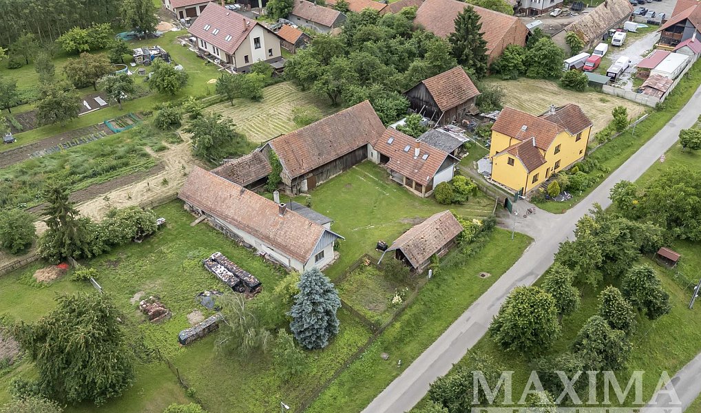 Prodej domu 196 m² s pozemkem 2 229 m², Běchary – náhled fotky 5