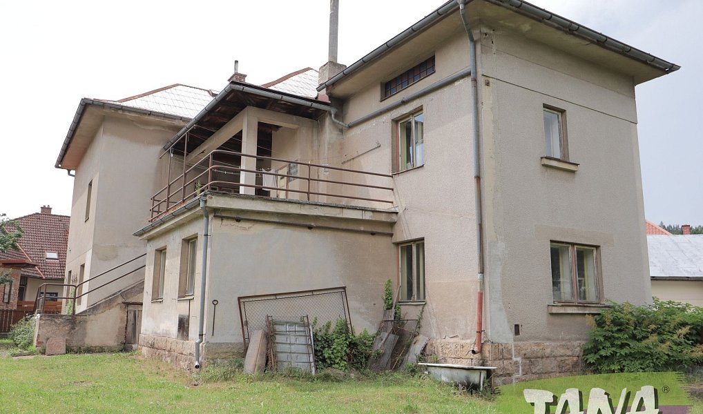 Prodej domu 316 m² s pozemkem 1 314 m², Pecka – náhled fotky 12