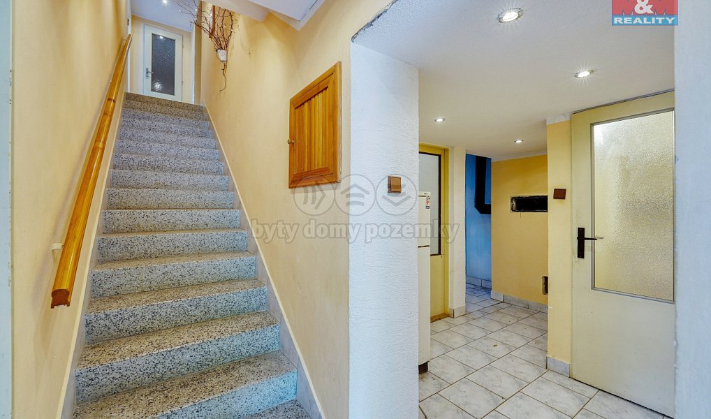 Prodej domu 203 m² s pozemkem 1 307 m², Mrákov – náhled fotky 9