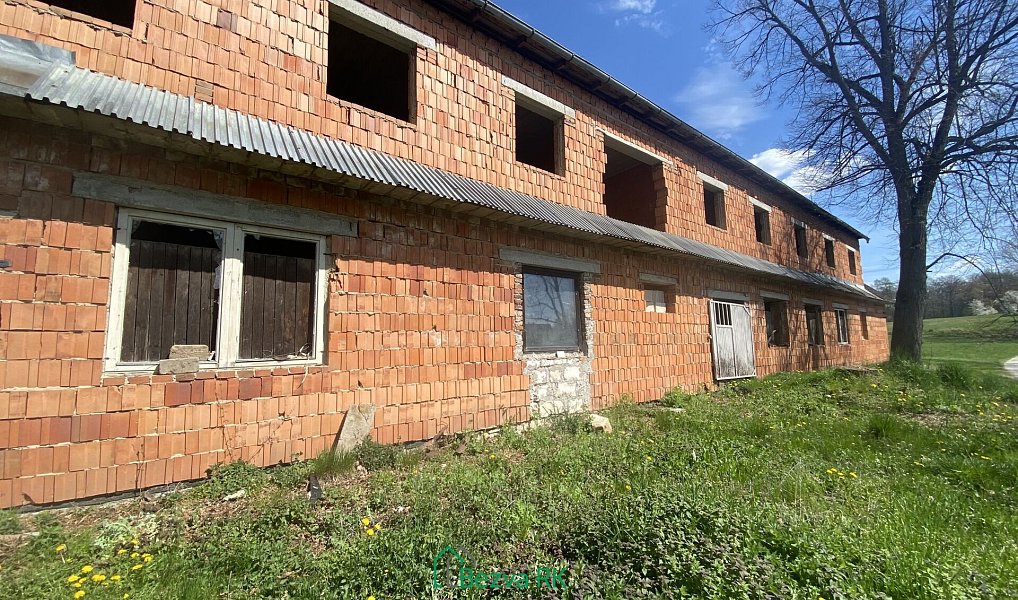 Prodej obchodních prostor 1 358 m², Varvažov – náhled fotky 12