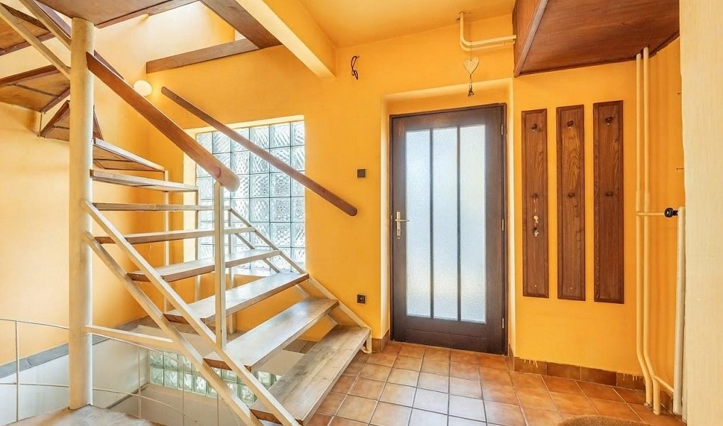 Prodej domu 340 m² s pozemkem 681 m², Plzeň – náhled fotky 6