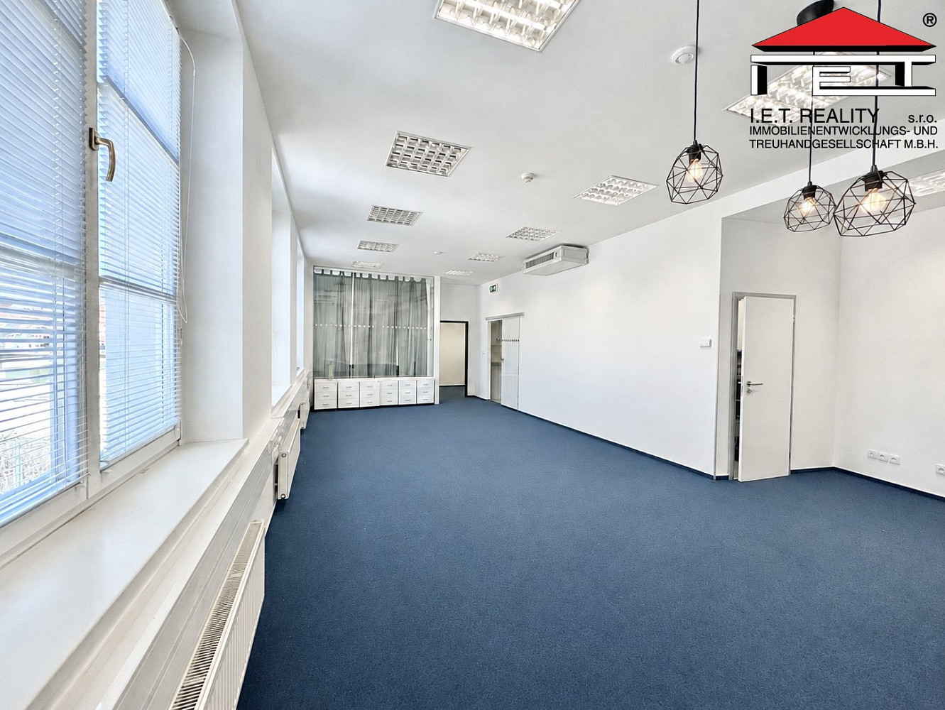 Pronájem kanceláře 149 m² – fotografie 4