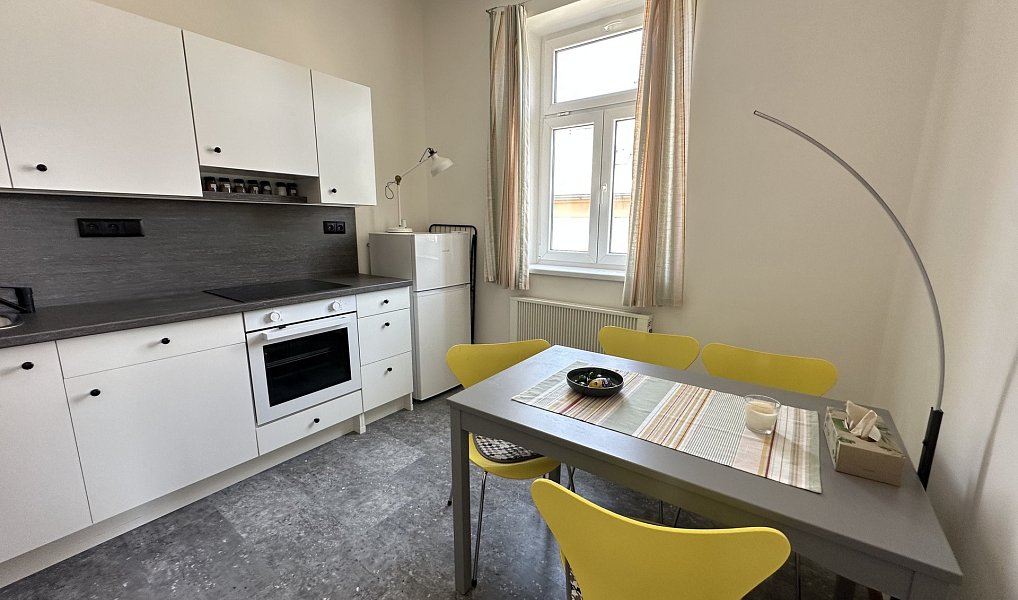 Pronájem bytu 2+kk 40 m², Liberec – náhled fotky 2