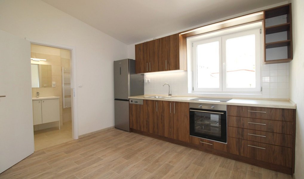Pronájem bytu 2+kk 53 m², Praha – náhled fotky 2