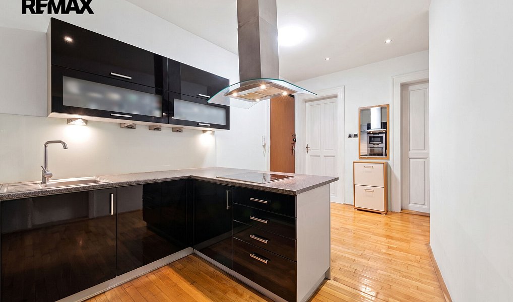 Prodej bytu 3+1 80 m², Praha – náhled fotky 15