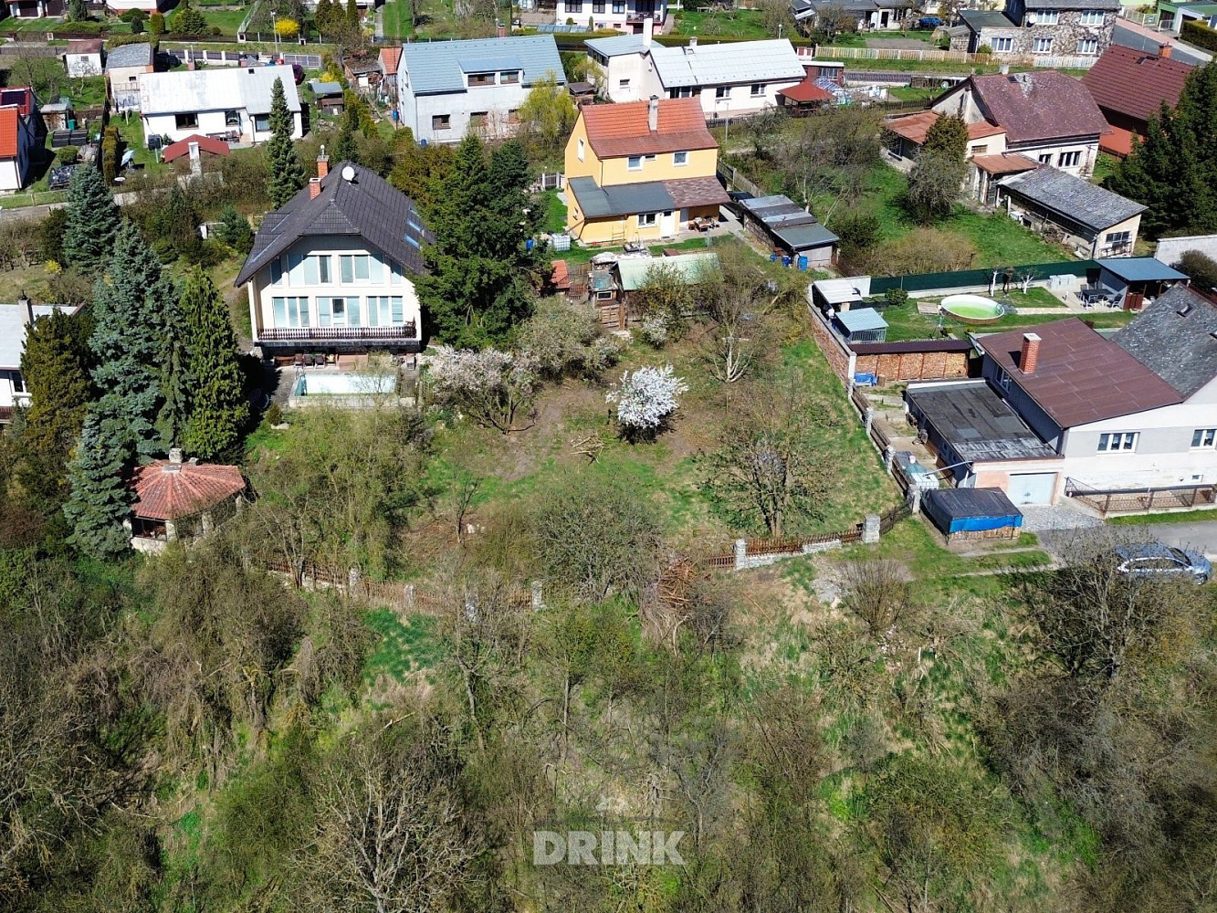 Prodej stavebního pozemku 588 m² – fotografie 3