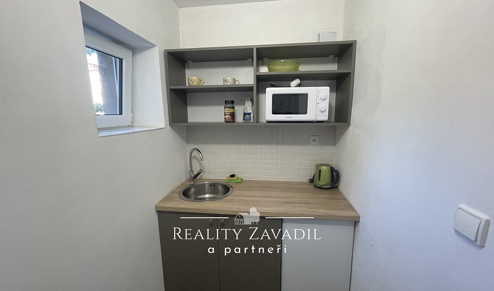 Pronájem kanceláře 17 m², Benešov – náhled fotky 5
