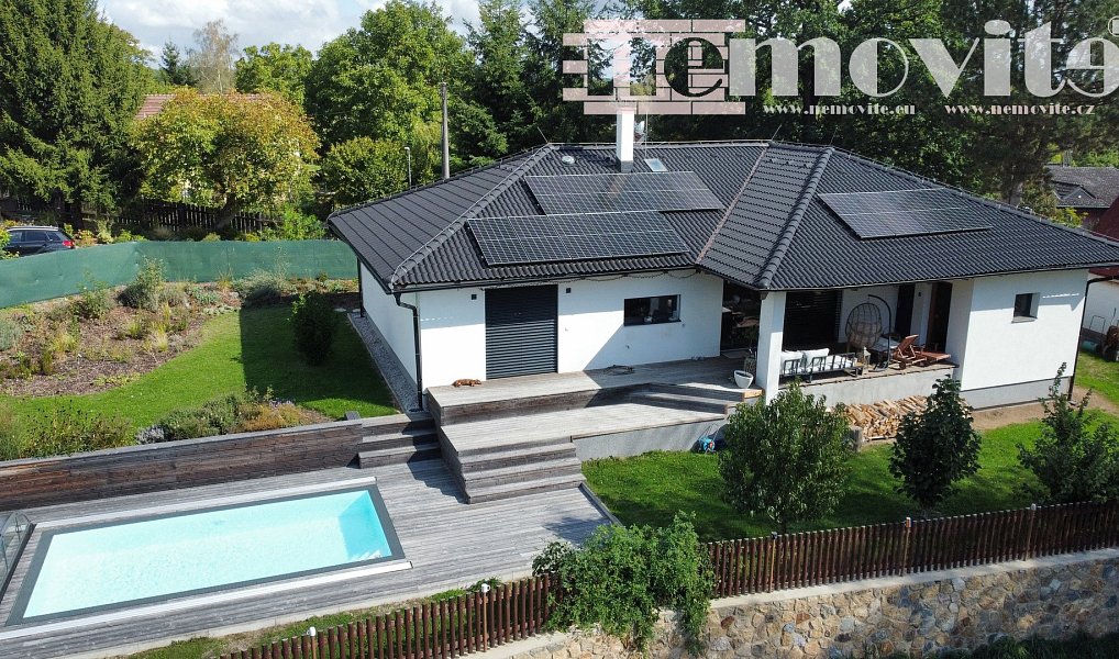 Prodej domu 157 m² s pozemkem 1 047 m², Sulice – náhled fotky 2