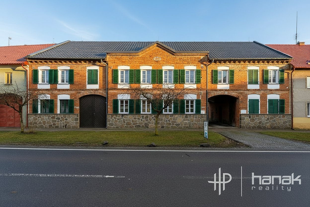 Prodej domu 521 m² s pozemkem 2 552 m²